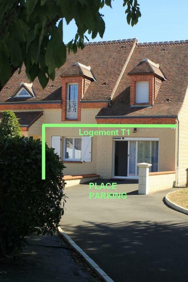 Logement Entre Chambord Et Le Zoo De Beauval Apartment Contres  Екстериор снимка